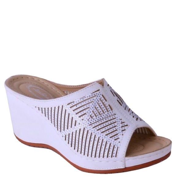 3 Left! Italina White Comfort Embellished Platform Wedge Sandal 10 - Picture 2 of 6